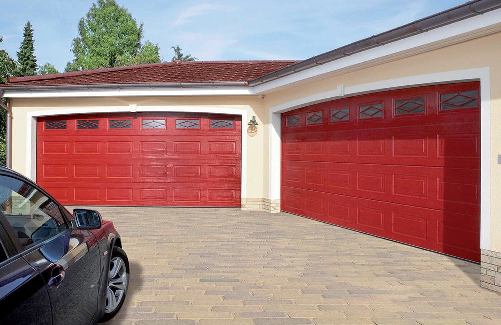 CarTeck Insulated Georgian Sectional Garage Door - Woodgrain Flame Red RAL 3000 With Rhombus Mullion Windows