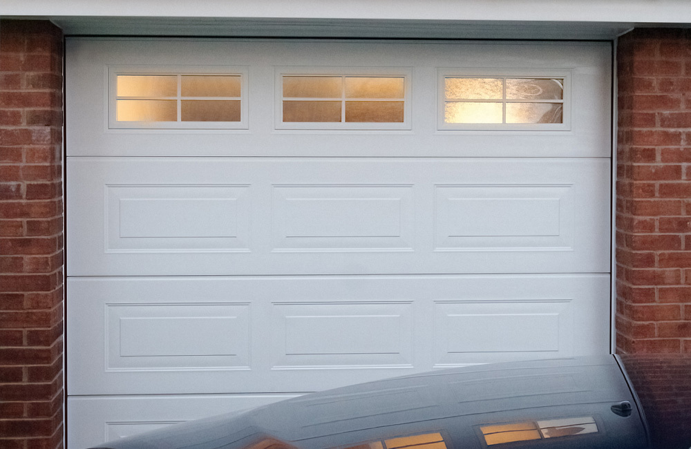 CarTeck Georgian Sectional Garage Door - Woodgrain White RAL 9016 With Cross Mullion Windows
