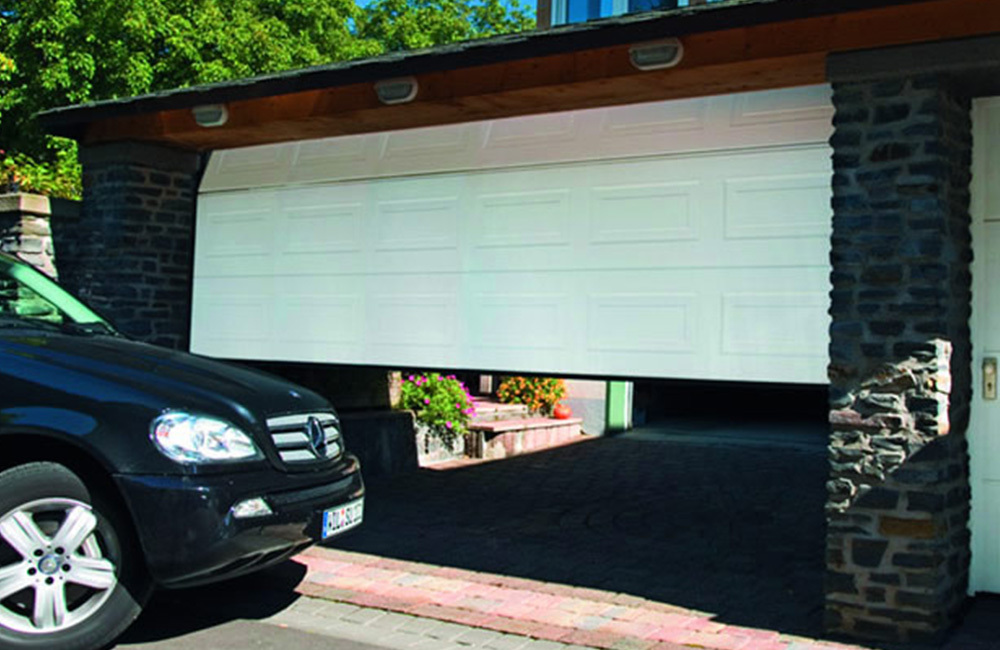 CarTeck Insulated Georgian Sectional Garage Door - Woodgrain White RAL 9016