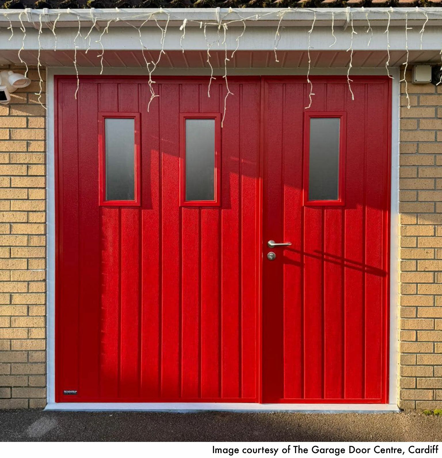 CarTeck Insulated Standard Ribbed Side Hinged Garage Door - Woodgrain Flame Red with Rectangle 1 Windows