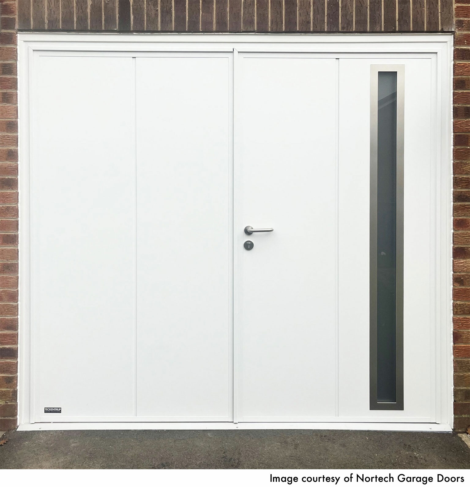 CarTeck Insulated Solid Side Hinged Garage Door - Smooth White with Bling Kappa Window