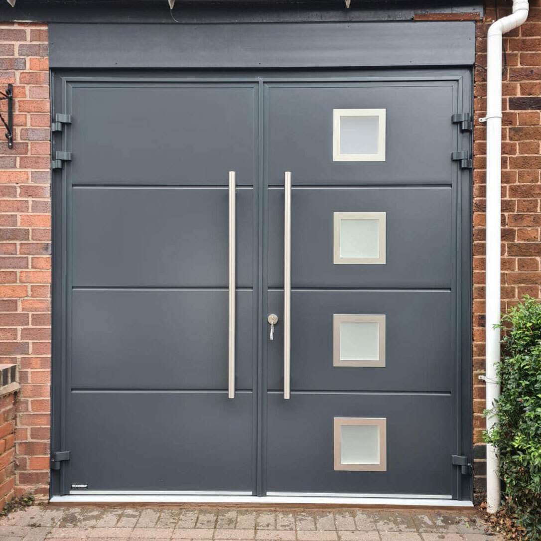 Teckentrup Carteck Side Hinged Solid Horizontal Smooth In Anthracite With Bling Alpha Windows And D Handles
