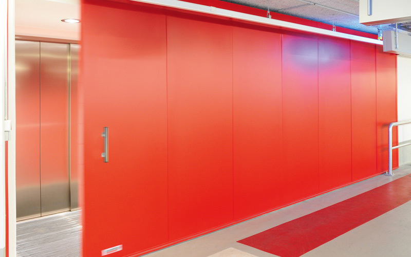 Fire-resistant Sliding Door EI2 30 „Teckentrup 62 FST“ In A Car Park